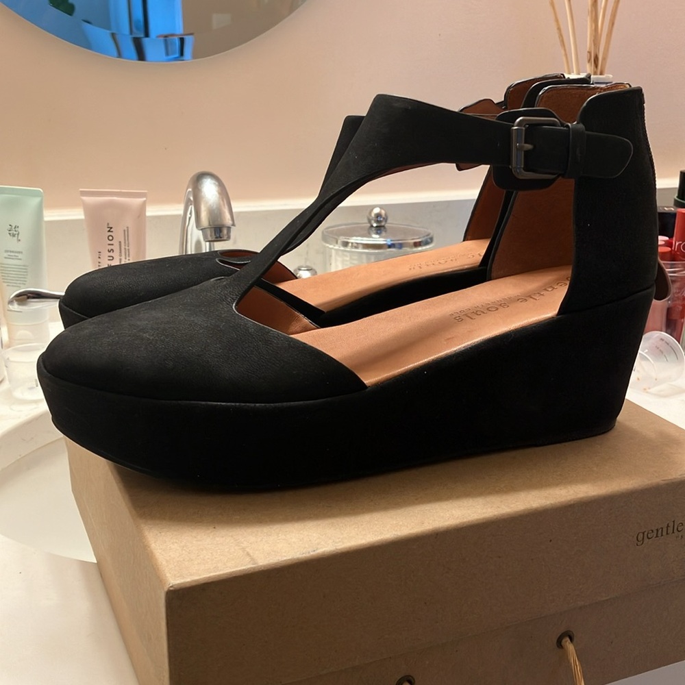 Gentle Souls Nydia Wedges